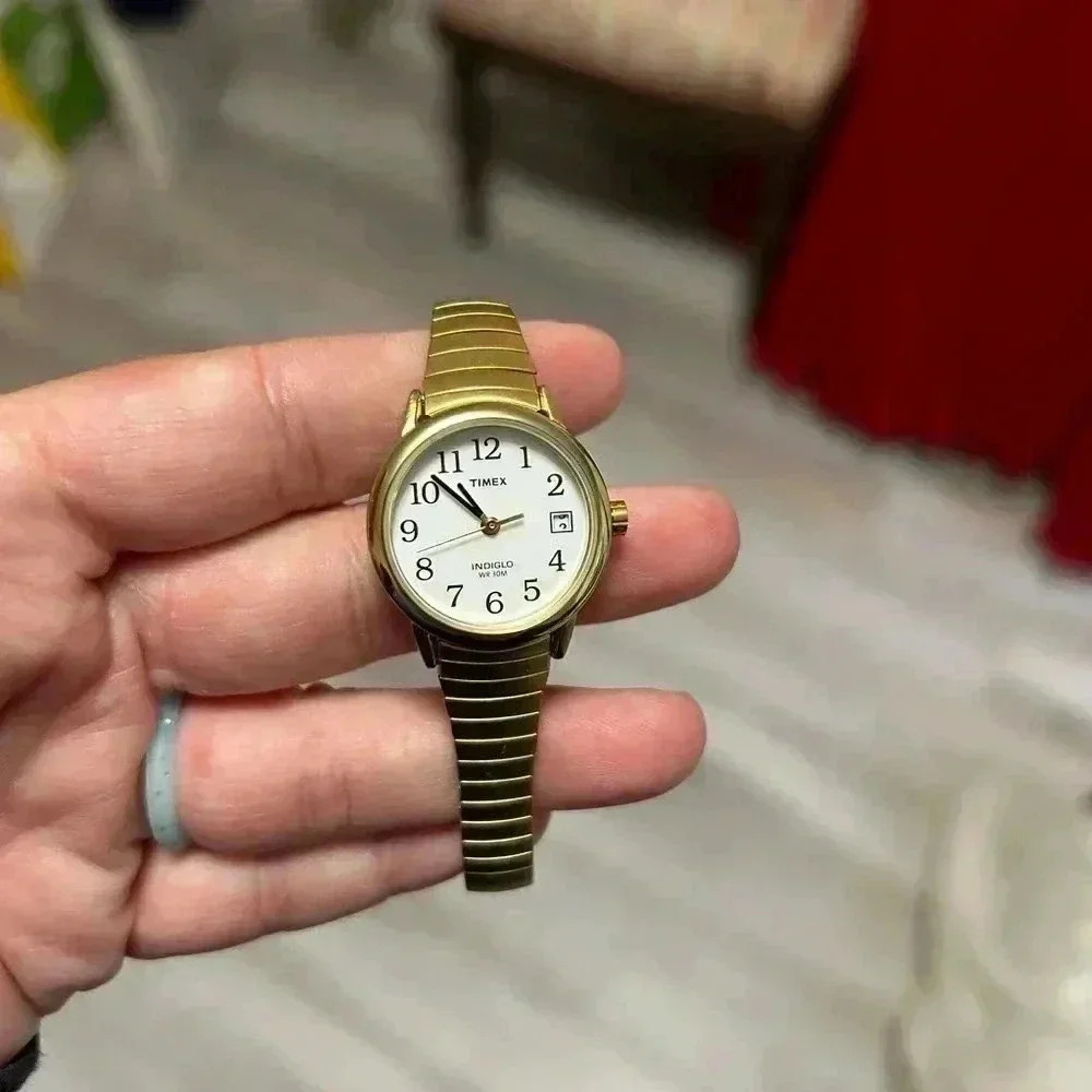 TIMEX gold analog  watch vintage wristband watch 6.5 inches